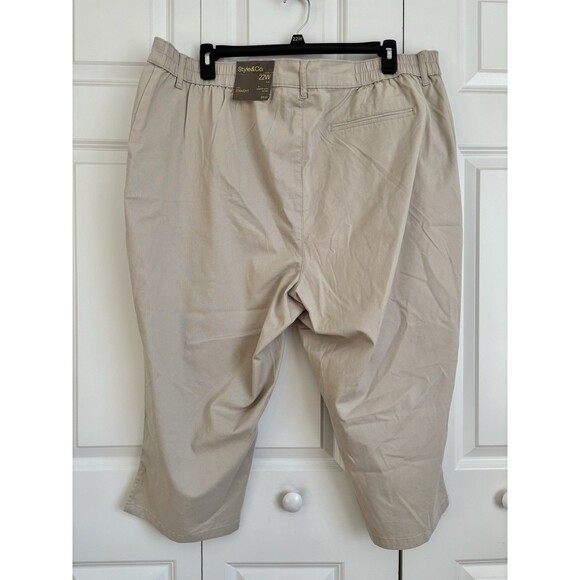 STYLE & CO. WOMEN'S CAPRI STRAIGHT LEG PLUS SIZE 22W COMFORT WAIST MID RISE KHAK - Picture 3 of 8